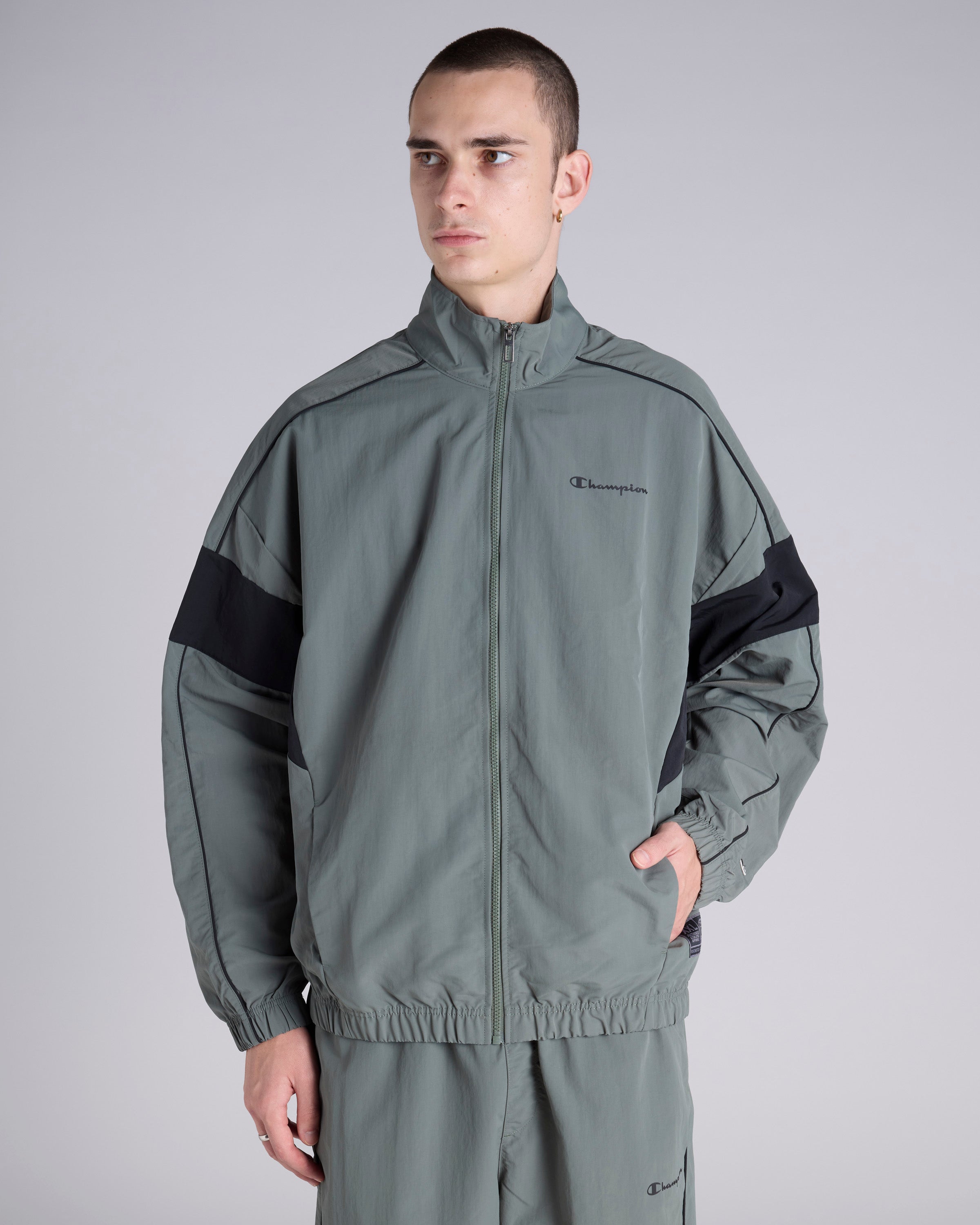 CH221312A1_CHGRY_1_1757298985000