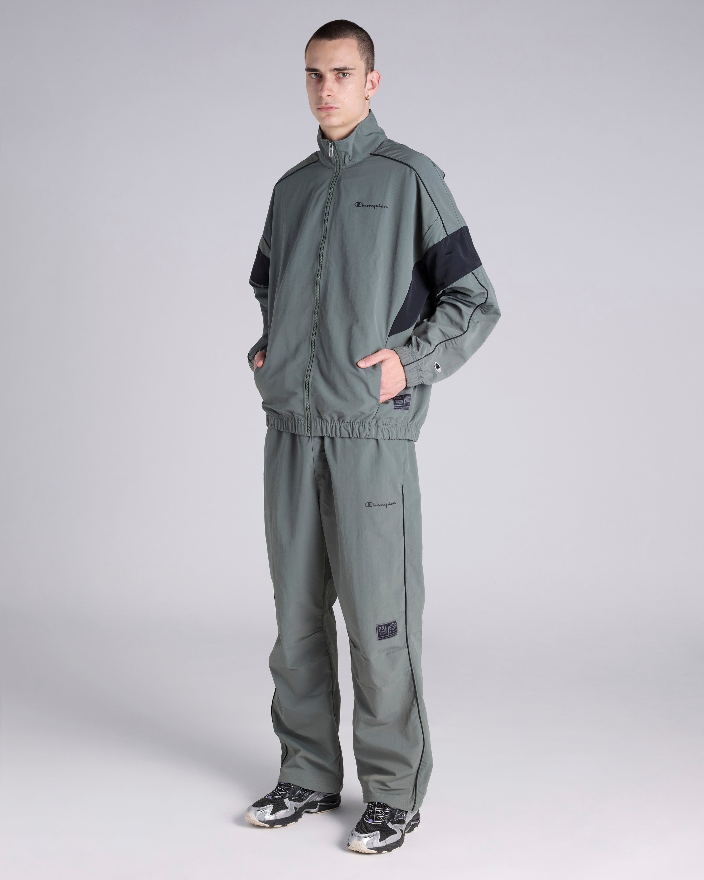 CH221312A1_CHGRY_4_1757299008000