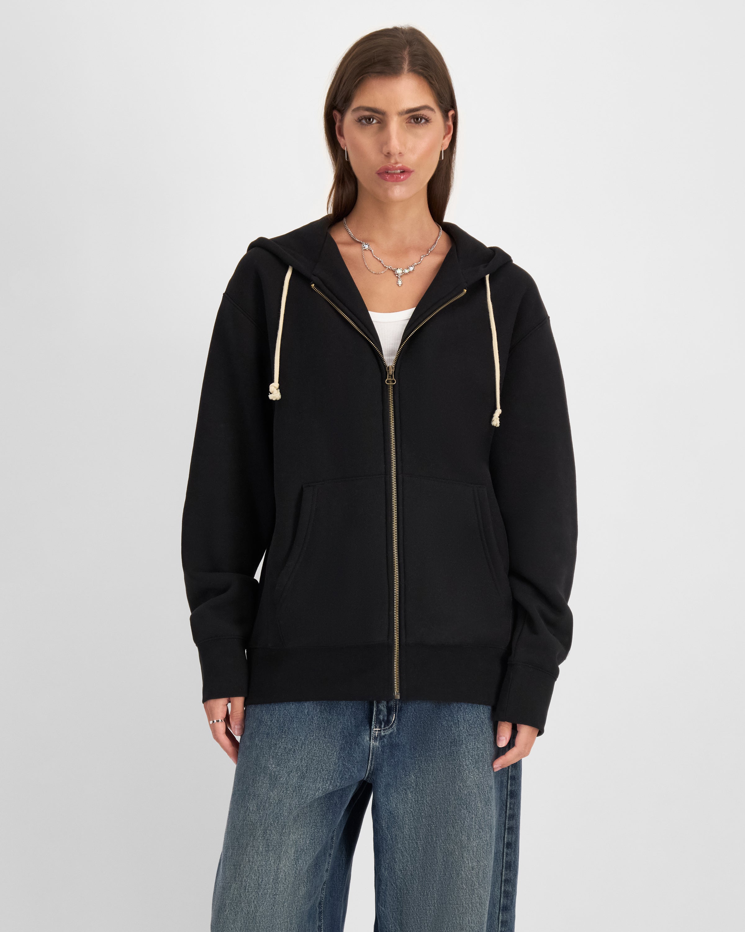 CHAU3UA1_CHBLKBLK_6_1747872913000