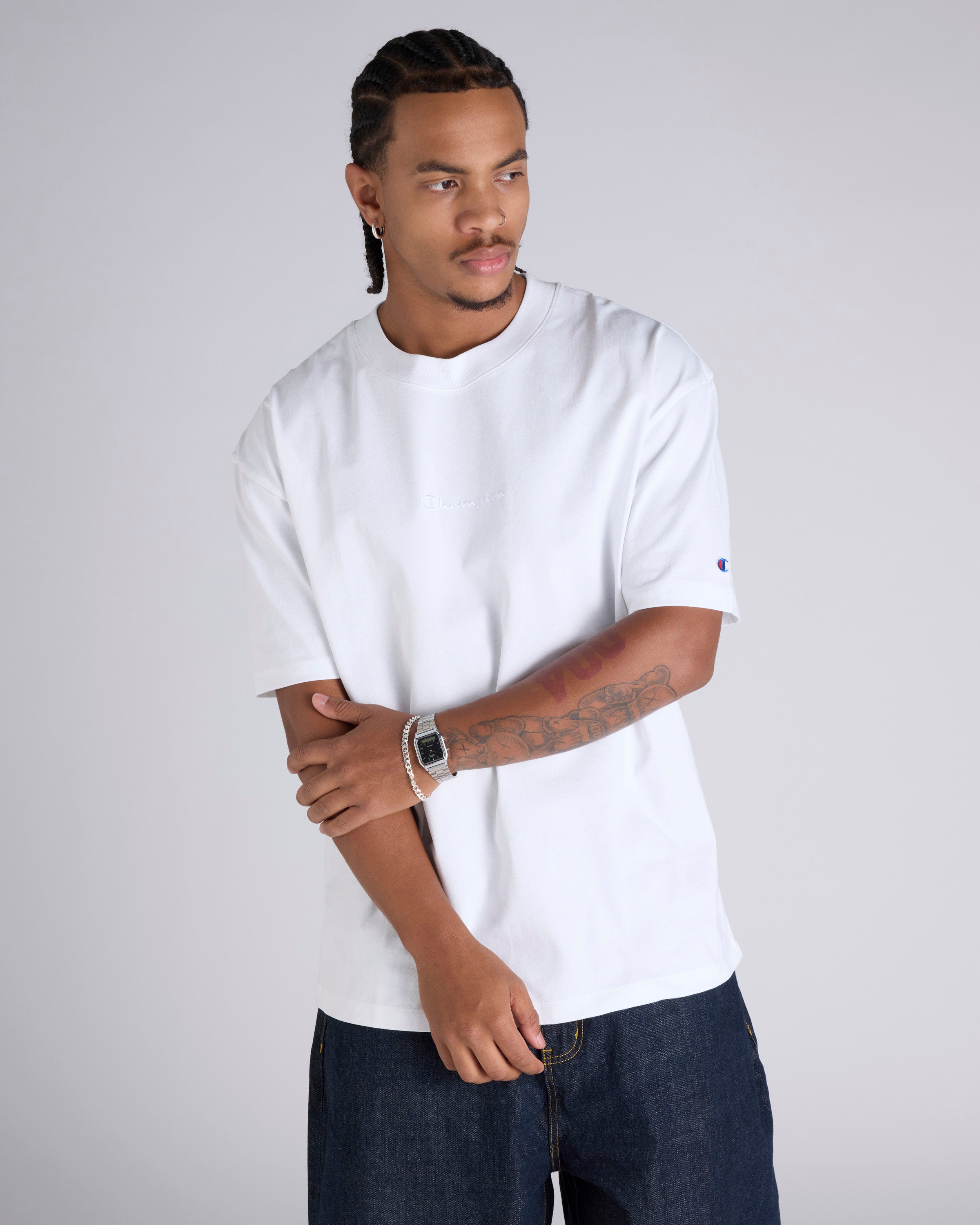 CHAV9QN_CHWHTWIT_1_1754289353000