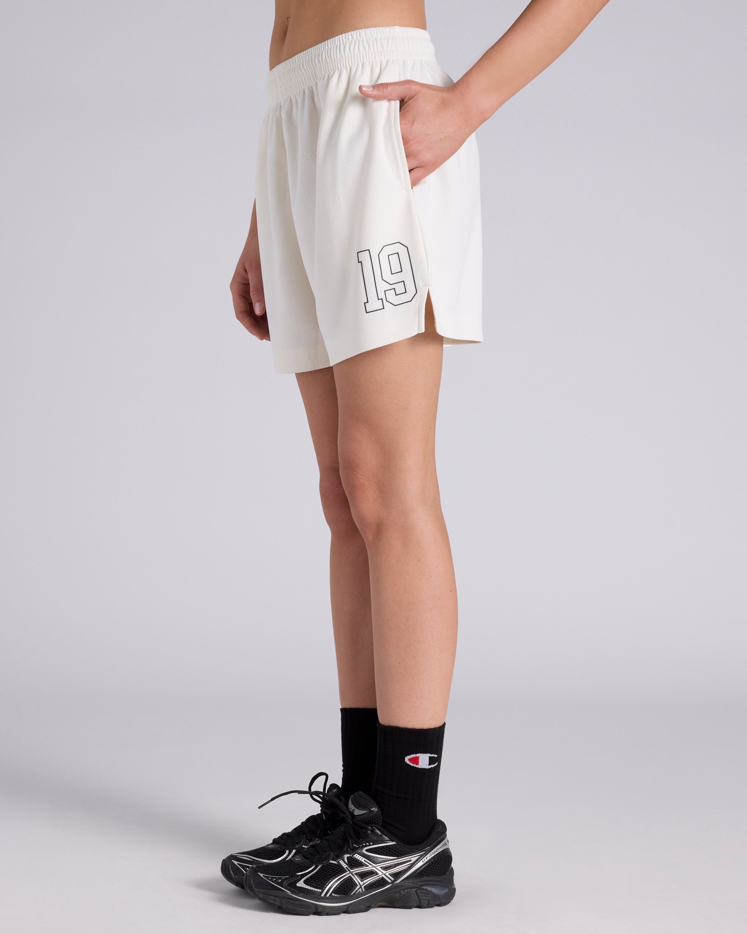 CHCQEBN_CHWHTUTY_2_1757388511000