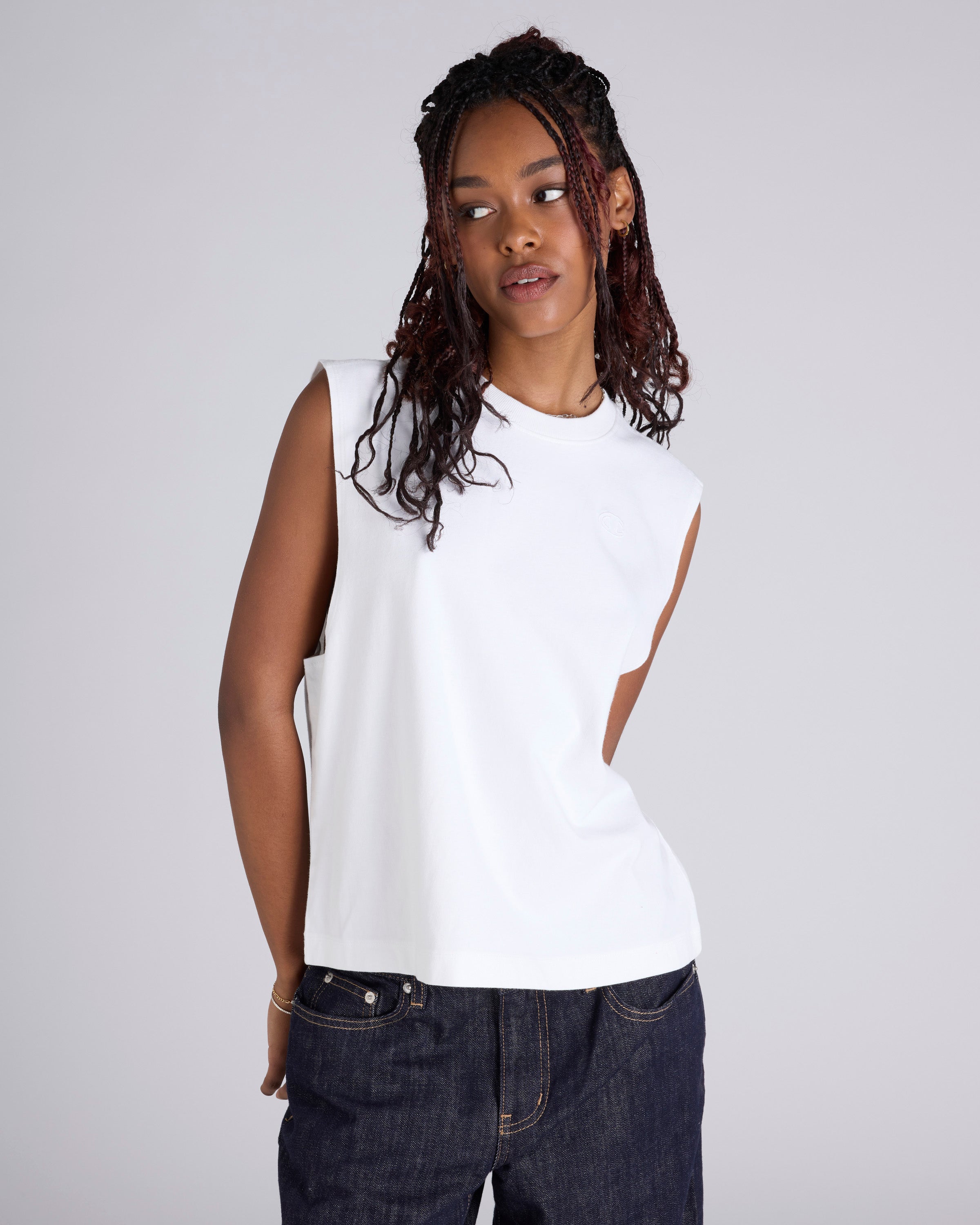 CHCQEFN_CHWHTWIT_1_1753333204000