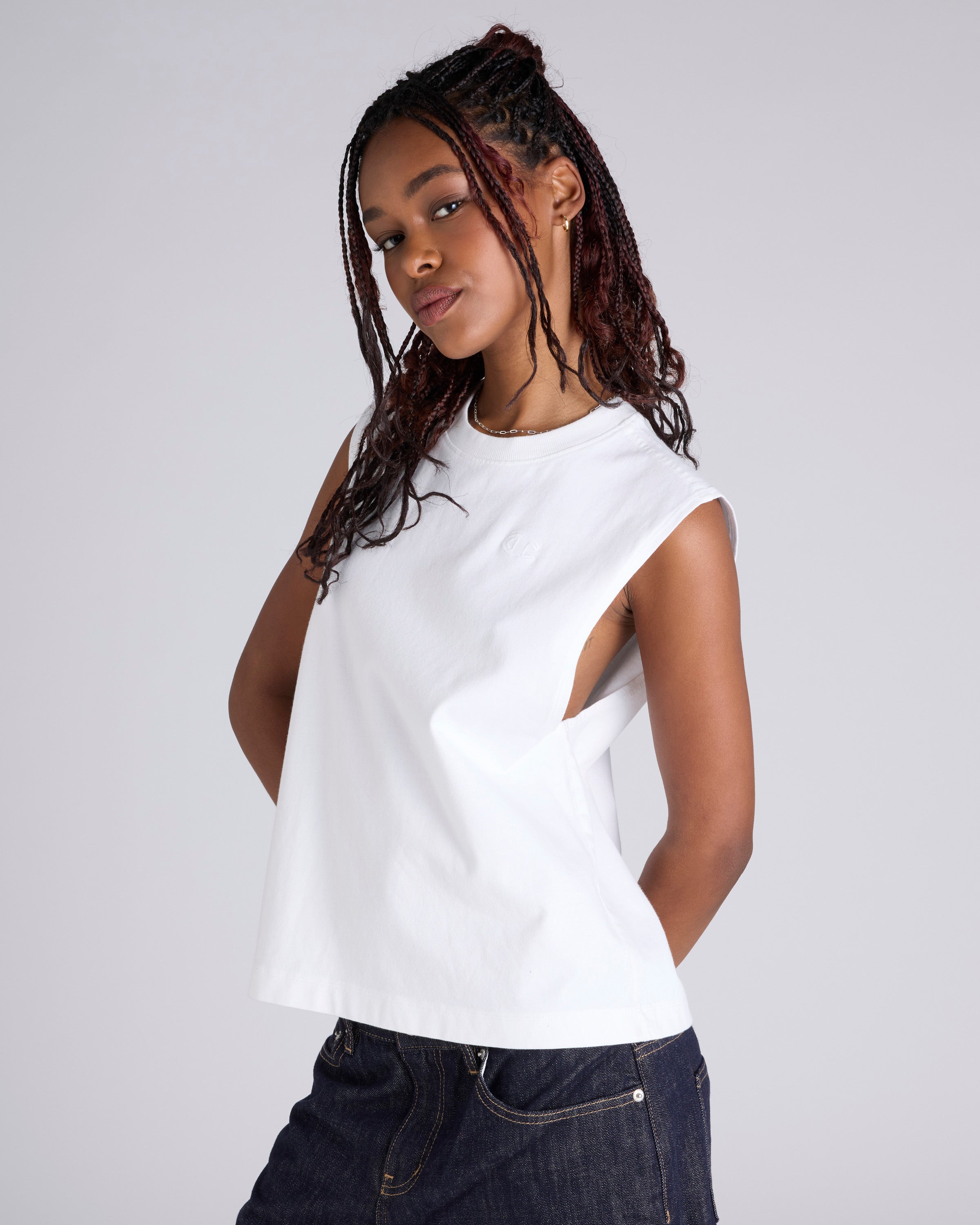 CHCQEFN_CHWHTWIT_2_1753333211000