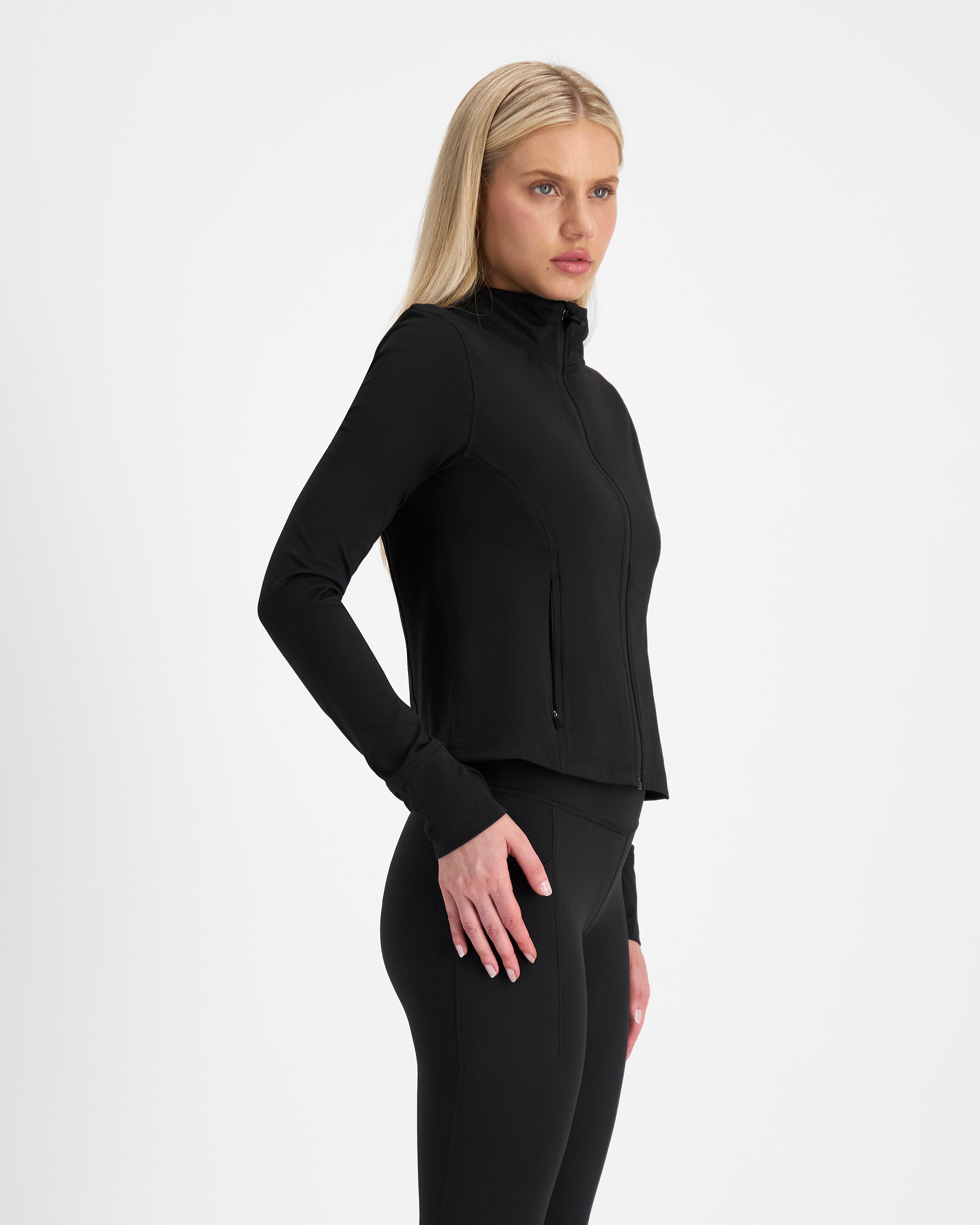 CHCQG9A1_CHBLKBLK_2_1747717316000