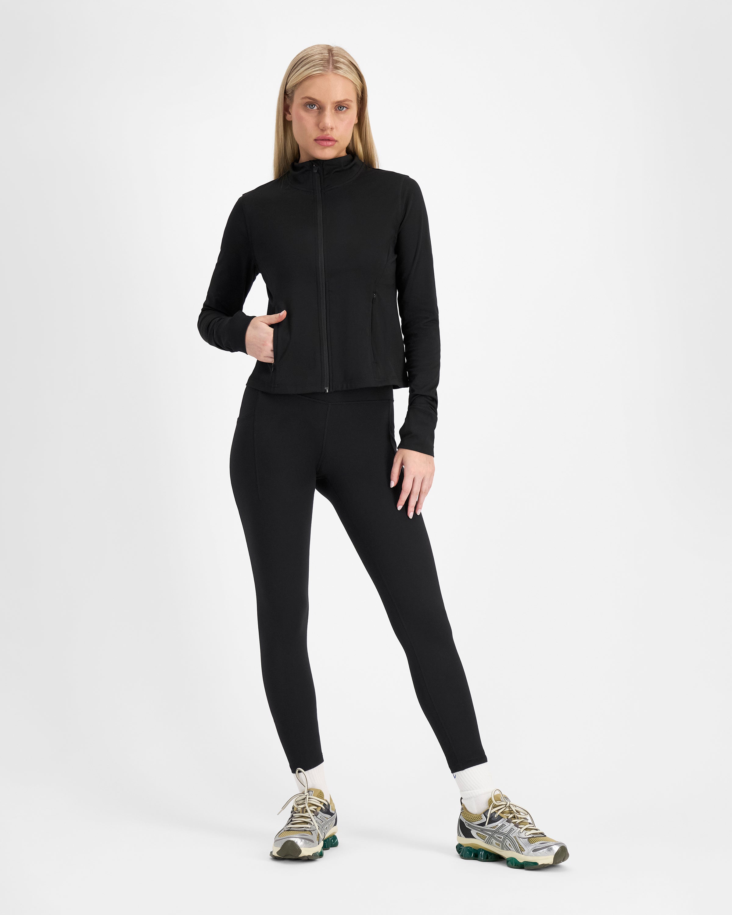 CHCQG9A1_CHBLKBLK_4_1747717326000