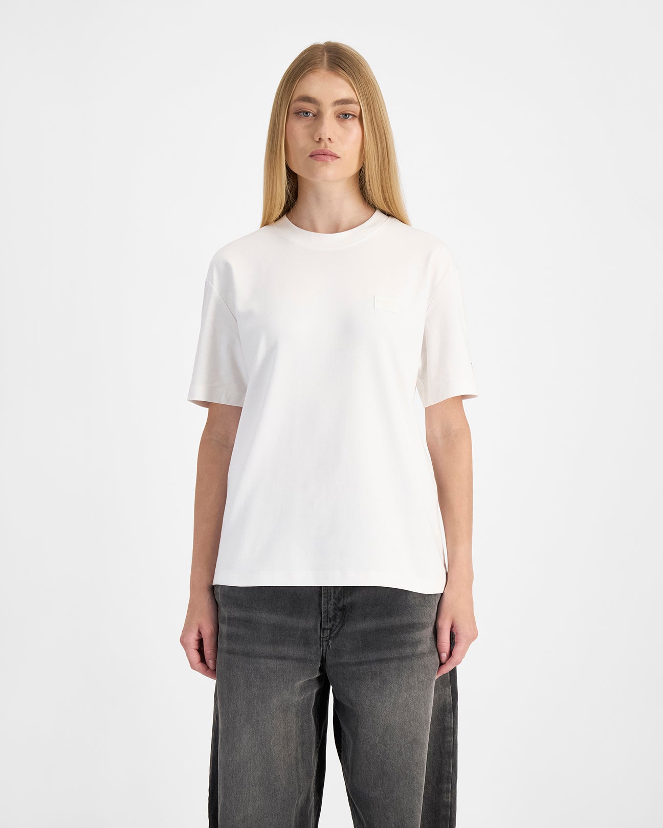 CHCQQ9N_CHWHTWIT_1_1747717976000