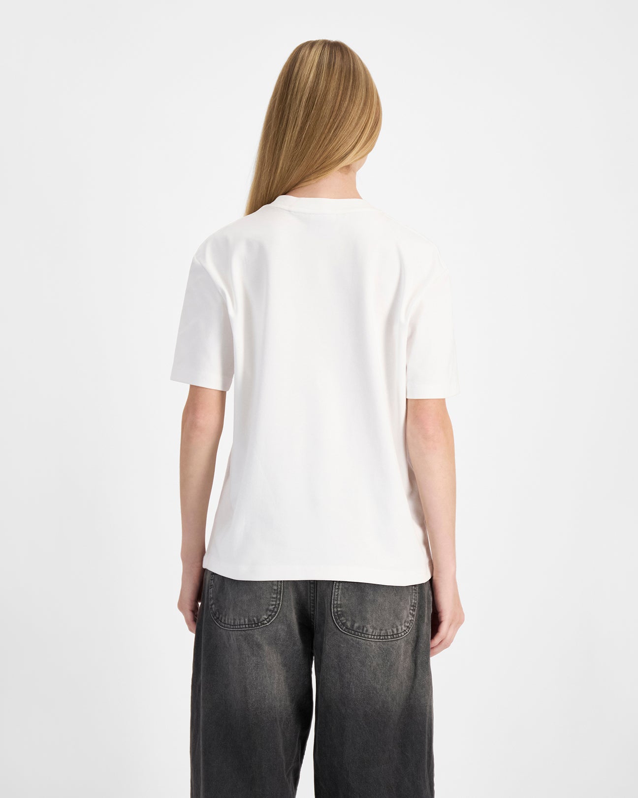 CHCQQ9N_CHWHTWIT_3_1760496791000