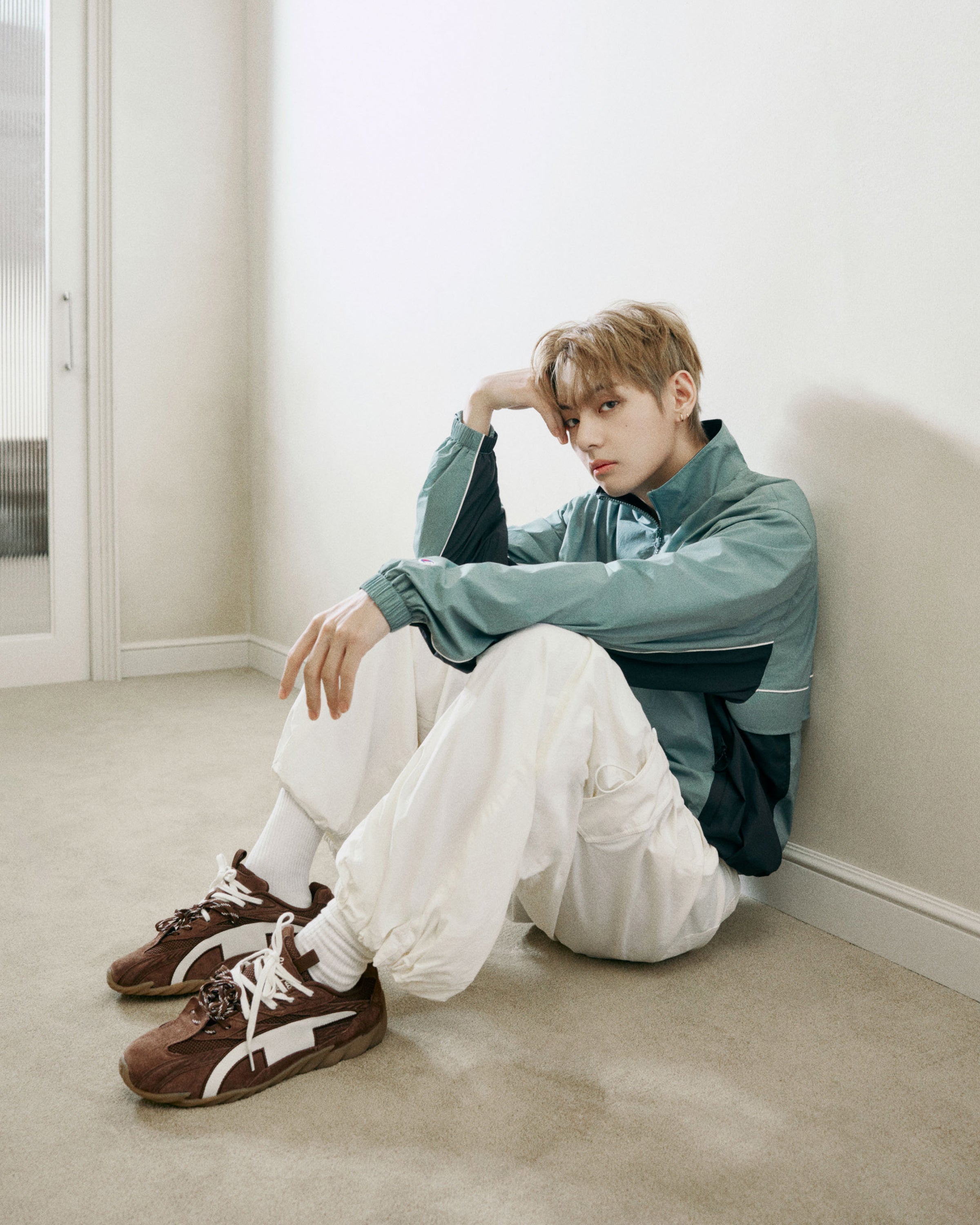 V Woven Pant