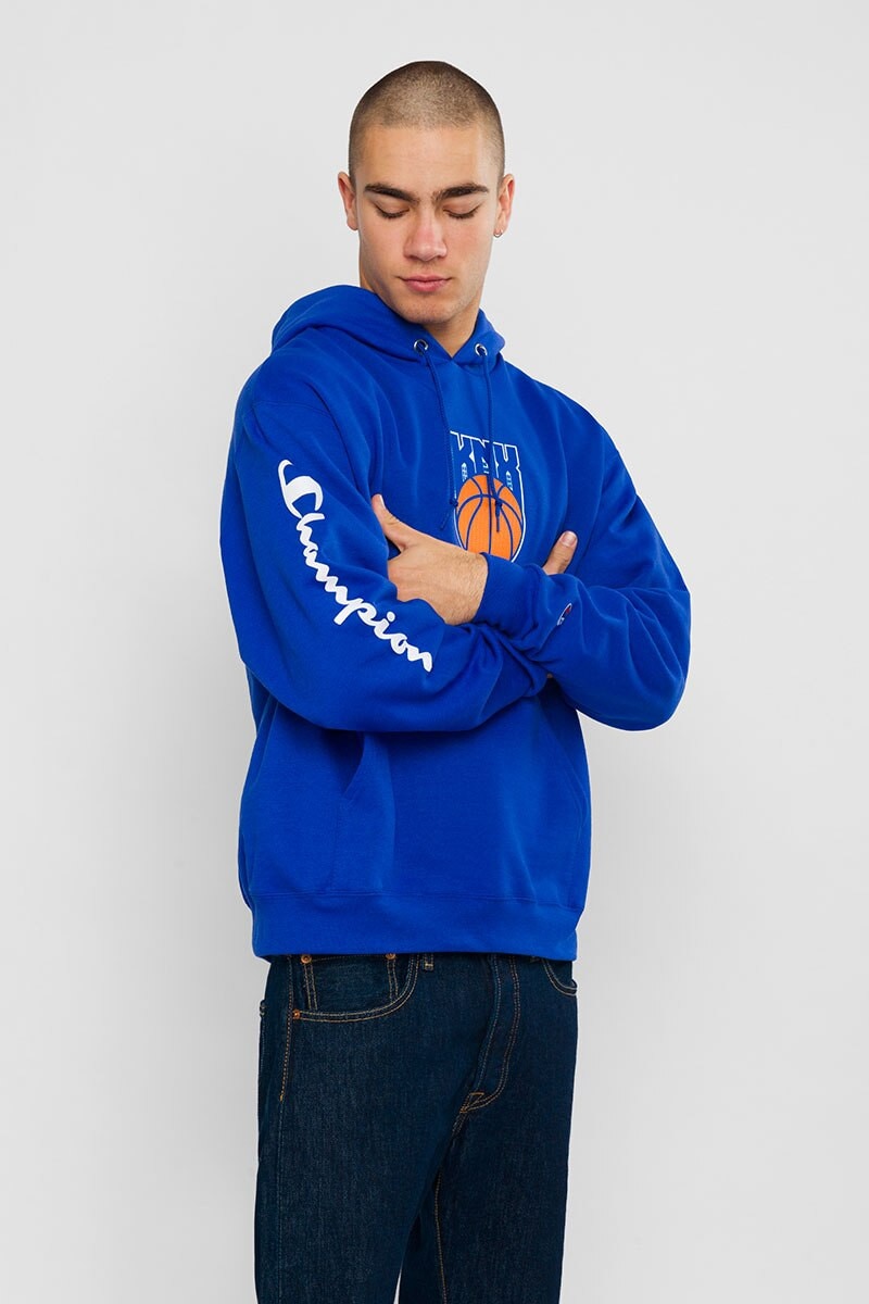 CHAMPION NBA 2K New York Knicks Gaming Pullover Hoodie | AX3UA1