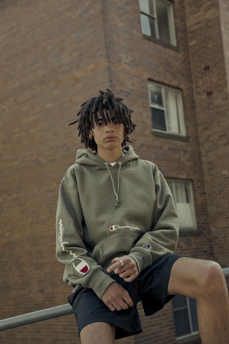 Champion reverse weave graphic hoodie hotsell