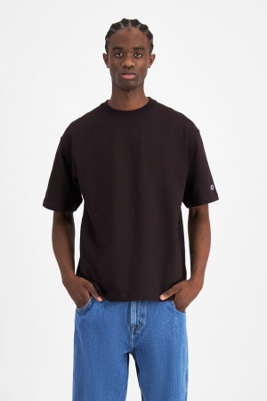 Natalie (He/Him) wears size L and is 187cm tall with 97cm chest and 79cm waist